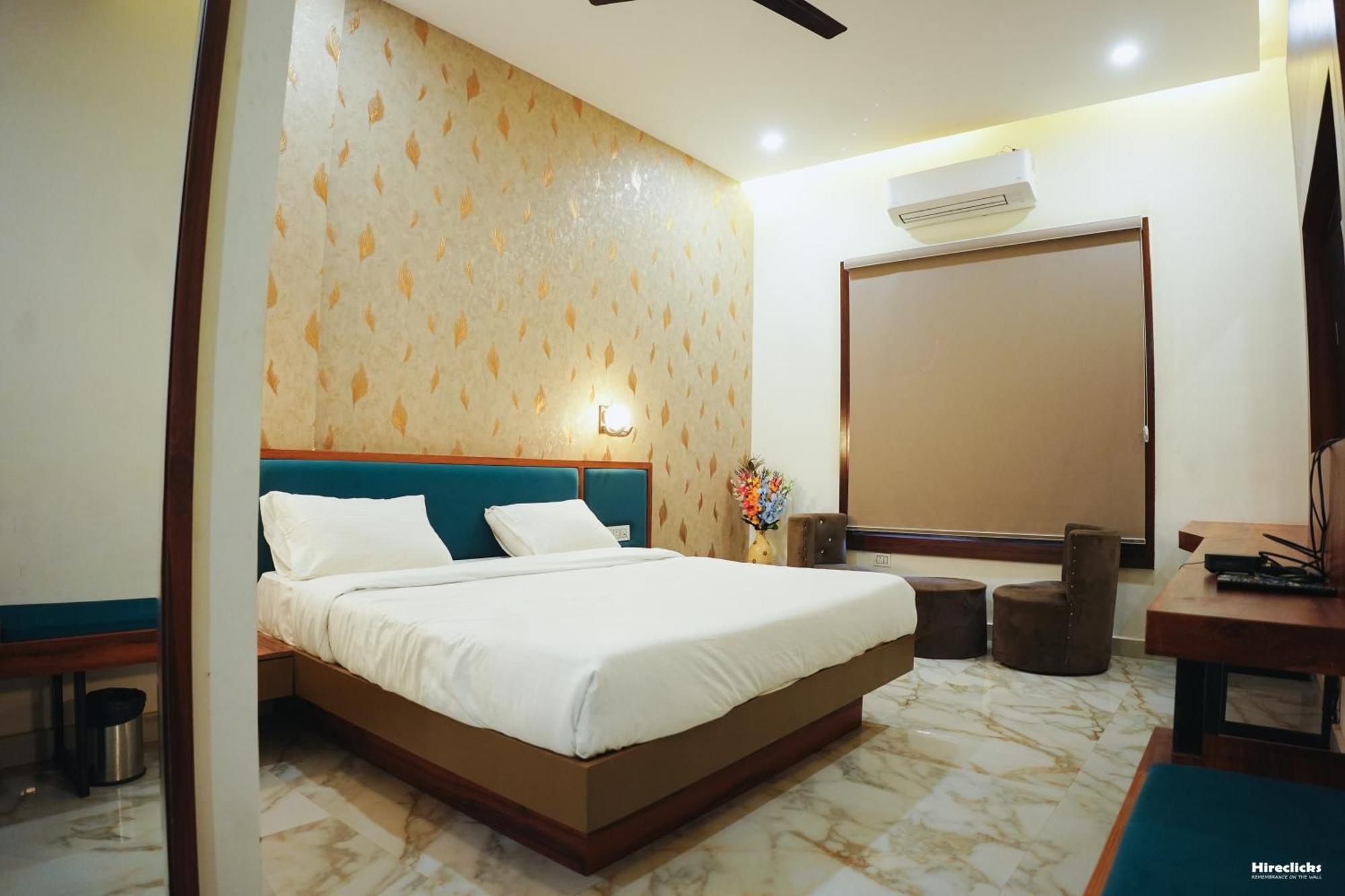 The Krati Resort And Convention Centre Барейли Екстериор снимка